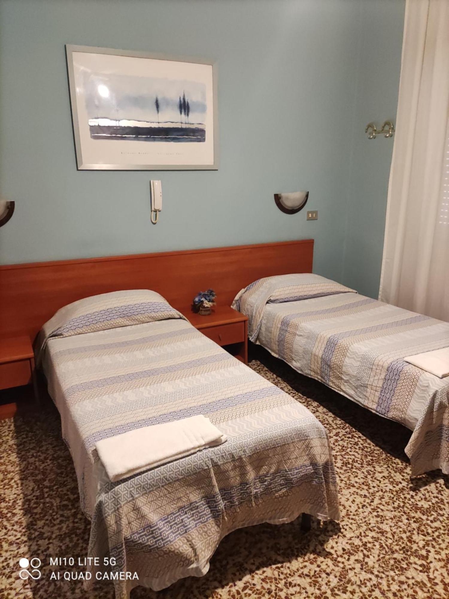 Hostal D'Annunzio House Cesano Boscone Exteriér fotografie