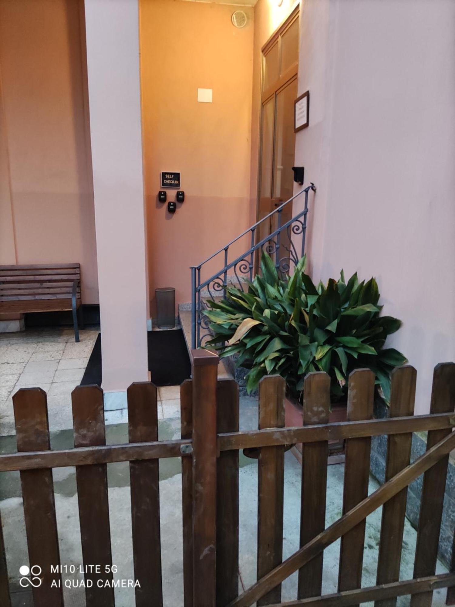Hostal D'Annunzio House Cesano Boscone Exteriér fotografie